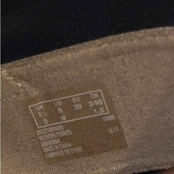 Clarks Women's Gray Sandals Size 8 - Picture 8 of 10